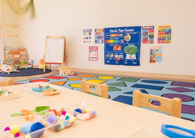 A Safari Kid classroom with art materials.